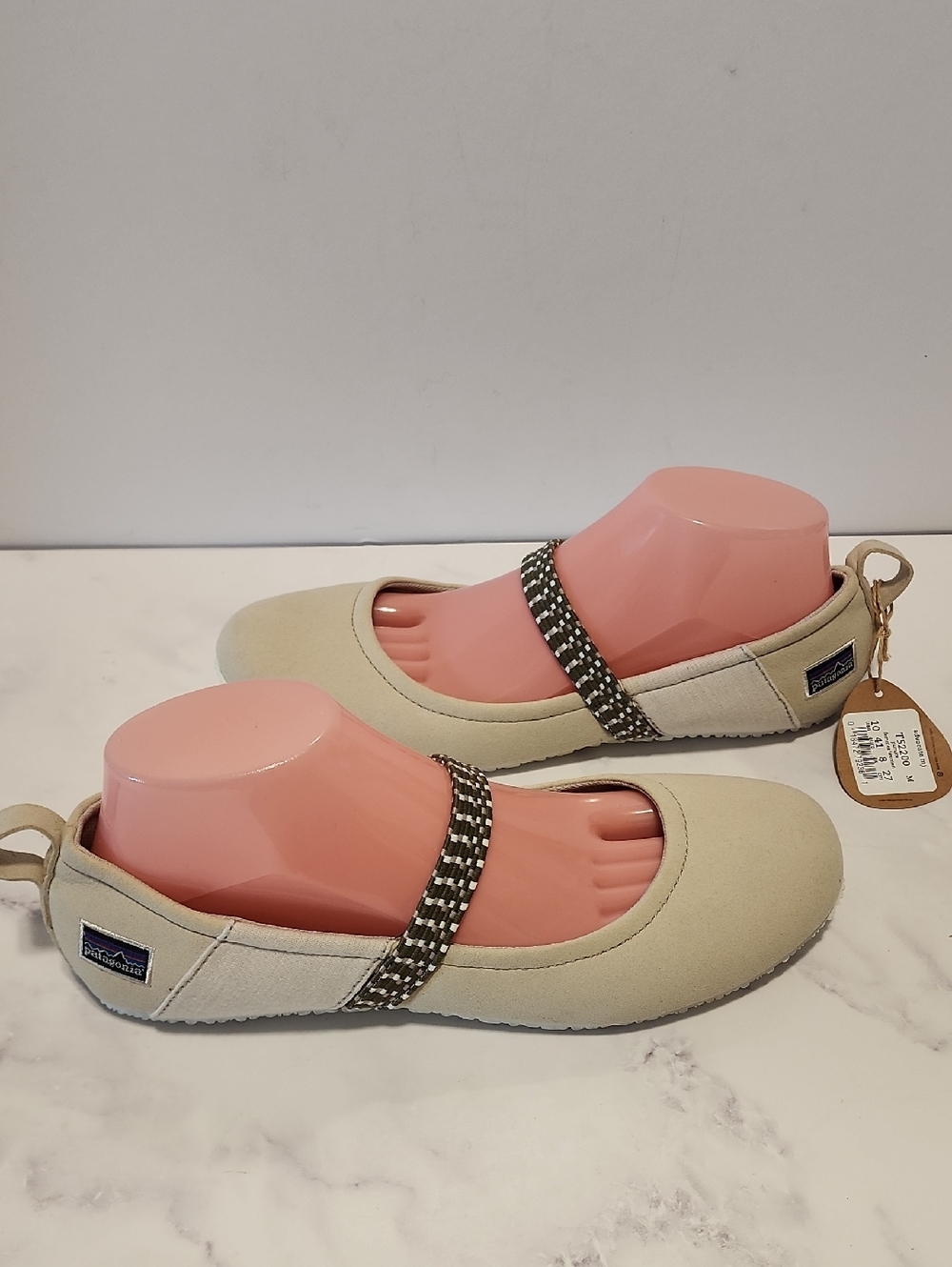 Patagonia Advocate Beige  Flats with Elastic Strap Brand New